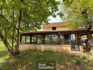 A 10 min d'ESPALION, maison T5 sur 3900 m2 de terrain