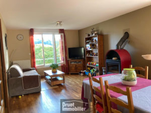 A 5 minutes d'ESPALION, maison T5 de 120m2 sur une parcelle de 4928 m2