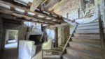 Ancien moulin, 8000 m2 de terrain, à 5 minutes de LAISSAC