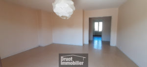 Appartement de Type 4 avec terrasse et garage