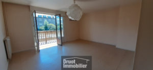 Appartement de Type 4 avec terrasse et garage