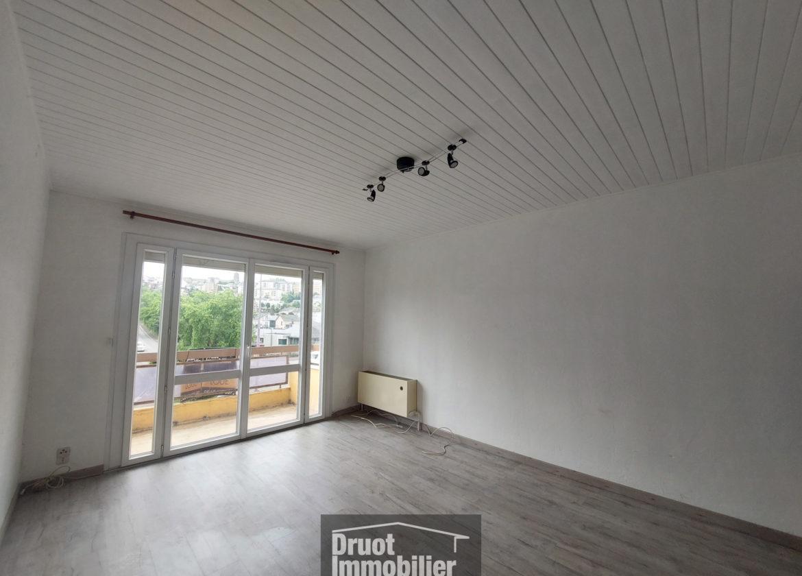 Appartement T3, avec balcon et cave - RODEZ
