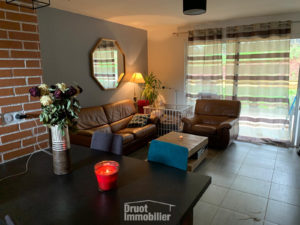 Appartement T3 avec jardin, garage et 1 place de parking