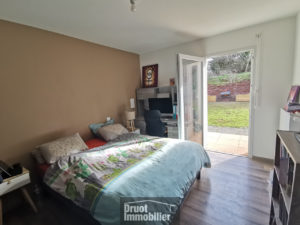 Appartement T3 avec jardin, garage et 1 place de parking