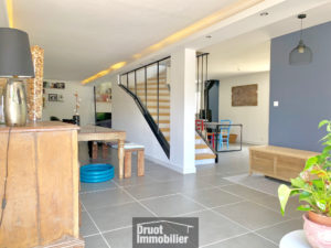 Beau pavillon entièrement rénové - SEBAZAC CONCOURES
