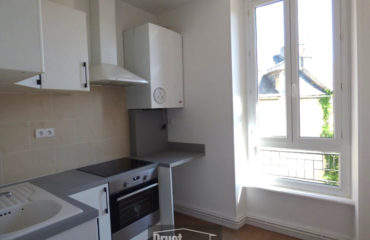 Bel appartement T3 centre-ville de Laissac