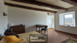 Belle propriété en pierres avec maison d'habitation, dépendances, terrain