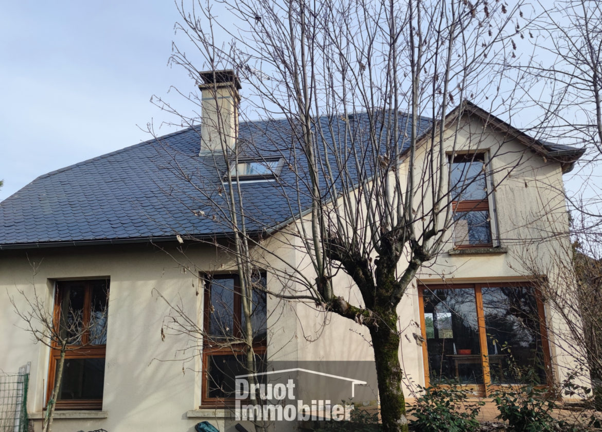 BOZOULS, maison de Type 5, 94 m2, terrain de 680 m2