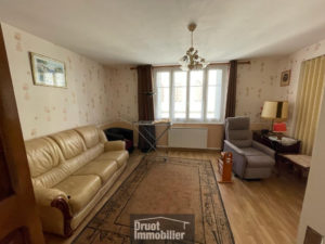  Appartement à ENTRAYGUES SUR TRUYERE