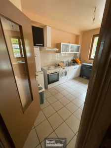  Immeuble coeur de ville d'ESPALION, 5 appartements, garage et atelier