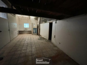  Immeuble coeur de ville d'ESPALION, 5 appartements, garage et atelier