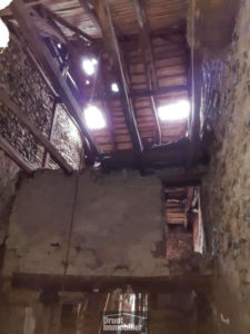  Maison, à rénover, située au centre du village de SAINT COME D'OLT