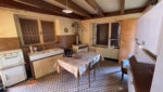  Maison dans le village de BANHARS
