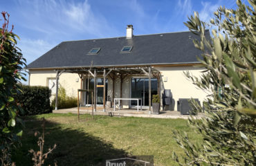  Maison proche du centre ville d'Espalion avec vue dégagée, garage et terrain