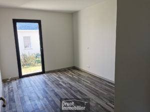  Maison T5 plain pied de 2021 - 600 m2 de terrain - Garage double