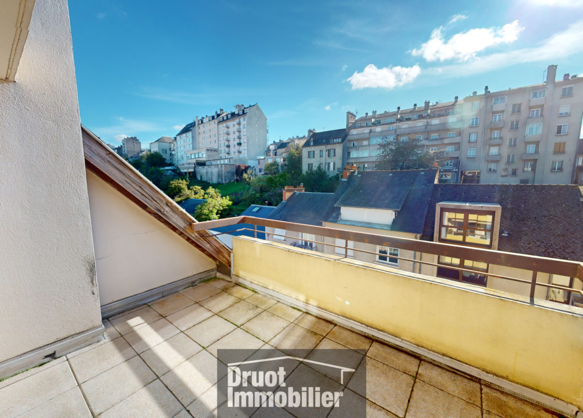 À Vendre - Appartement à Rodez, dernier étage avec deux terrasses