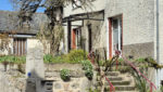 CAMPUAC, maison de village, cour intérieure, garage