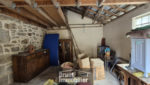 CAMPUAC, maison de village, cour intérieure, garage