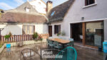 Cœur de village ESTAING, maison T5, garages, terrasse, gîtes, le tout rénové