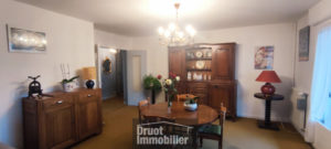 Centre ville d' ESPALION, grand appartement de Type 3 avec ascenseur, vue dégagée