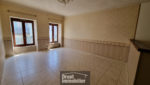 COEUR DE VILLAGE ST GENIEZ D'OLT AUBRAC - DUPLEX AVEC COMBLES ET CAVE