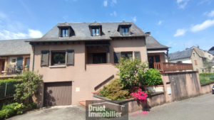 Coeur de ville ESPALION, maison avec garage et jardin