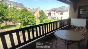 Coeur de ville ESPALION, maison avec garage et jardin