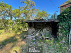 Corps de ferme à 2kms de SAINT AMANS DES COTS