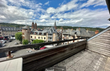 DUPLEX Dernier étage T4 - CENTRE VILLE D'ESPALION