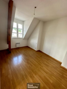 DUPLEX Dernier étage T4 - CENTRE VILLE D'ESPALION
