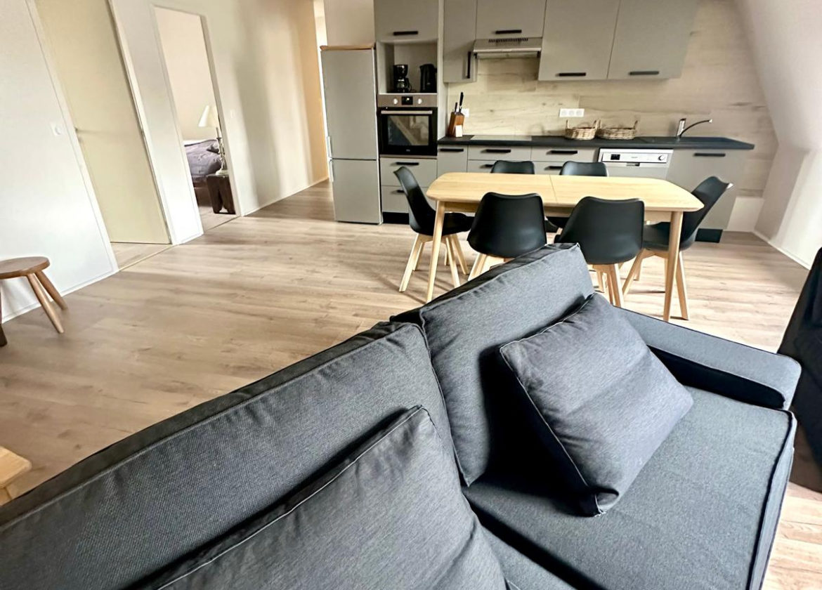 DUPLEX TYPE 4 À LAGUIOLE - ETAT NEUF