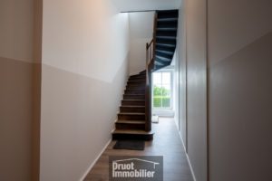 DUPLEX TYPE 4 À LAGUIOLE - ETAT NEUF
