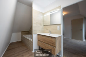 DUPLEX TYPE 4 À LAGUIOLE - ETAT NEUF