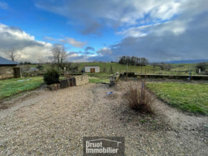 Ensemble immobilier à mi-chemin entre Espalion et Laguiole
