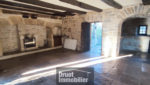 Ensemble immobilier en pierres, à 15 minutes de BOZOULS