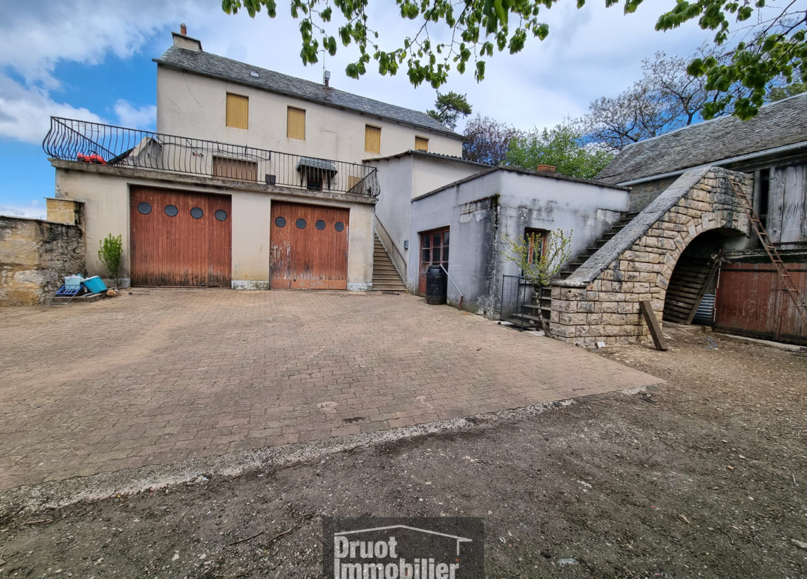 ENSEMBLE : MAISON - GRANGE - TERRAIN - garage -atelier