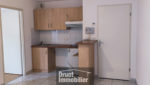 ESPALION, appartement de Type 2, avec 2 emplacements de parkings et balcon