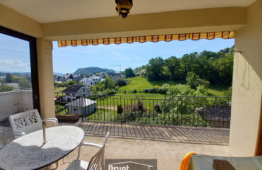 ESPALION centre, maison T5/6, garage, terrasse, jardin