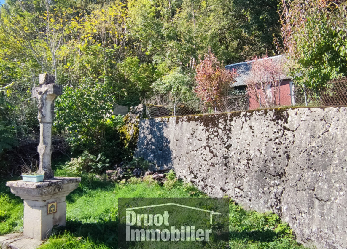 ESPALION, terrain à bâtir 1 395 m2, non viabilisé