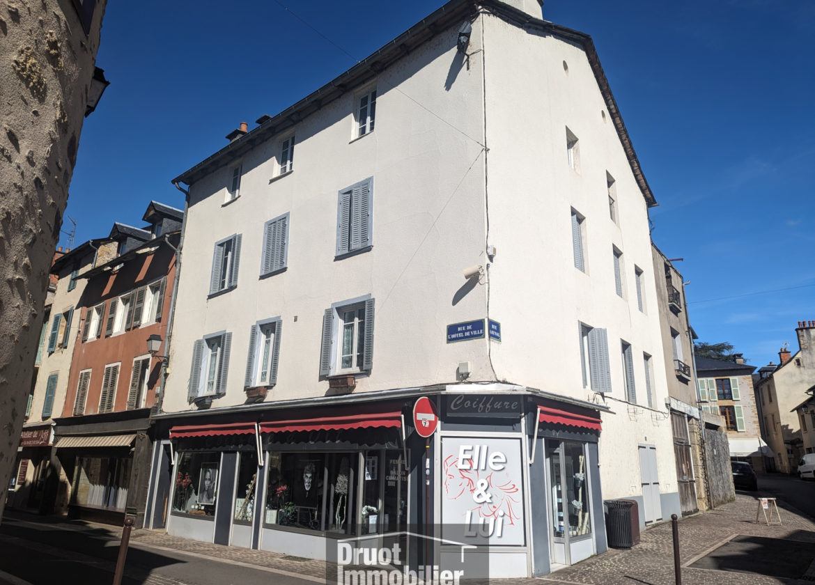 IMMEUBLE avec local commercial - Cœur de ville