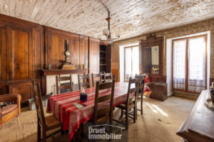 Immeuble de caractère avec terrain - ESTAING