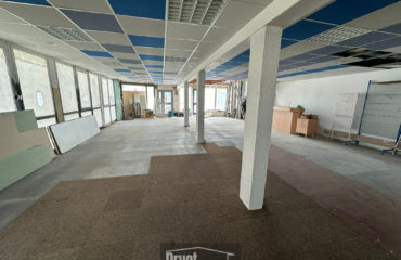 Local commercial de 210m2 - LA PRIMAUBE