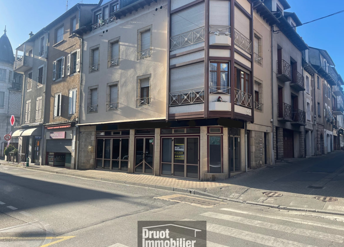 Local commercial, hyper centre Espalion