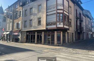 Local commercial, hyper centre Espalion