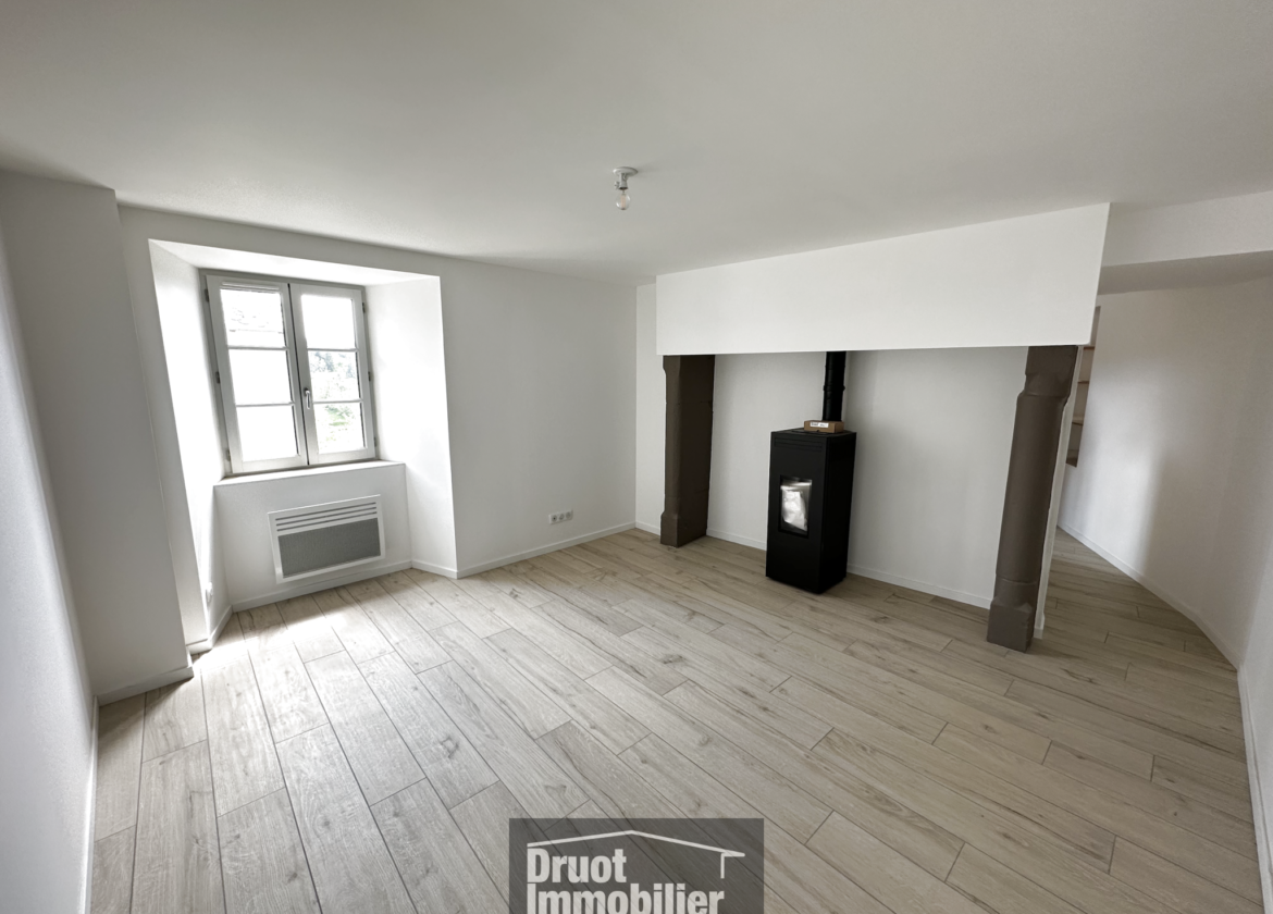 Logement rénové - LAGUIOLE