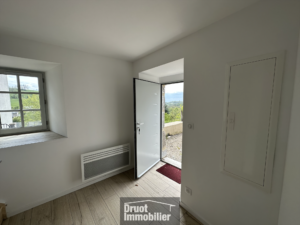 Logement rénové - LAGUIOLE