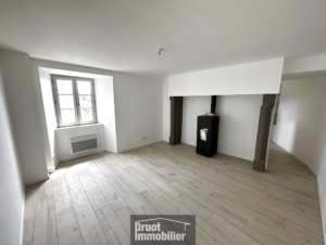 Logement rénové - LAGUIOLE