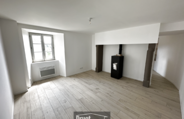 Logement rénové - LAGUIOLE