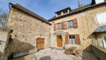 Maison avec cour et terrain non attenant à 20m