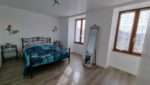 Maison avec cour et terrain non attenant à 20m